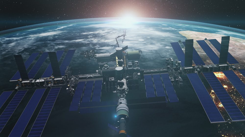 Close,Up,Of,Iss,Orbiting,Realistic,Planet,Earth.,International,Space