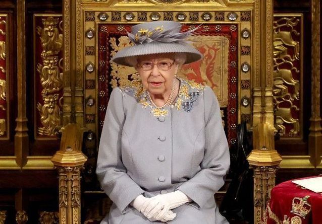 One tea bag for two: Elizabeth II remembered the meeting with Gagarin