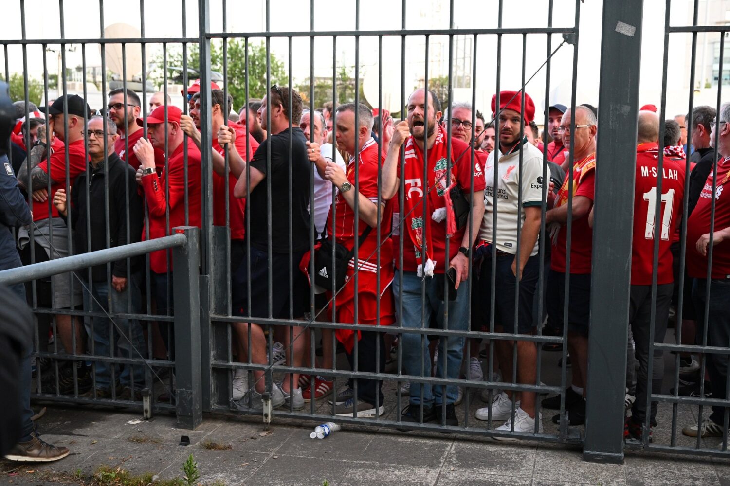 French authorities for the chaos of the final: It is the fault of many fans who tried to invade without a ticket