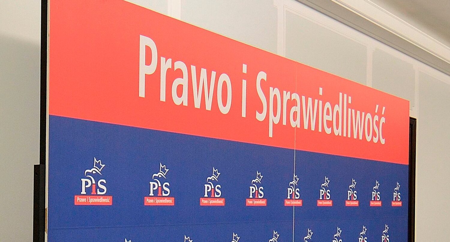 Klub_Parlamentarny_Prawo_i_Sprawiedliwość_Sejm_01 Seat of the Law and Justice parliamentary club in the Sejm - by Adrian Grycuk, CC BY-SA 3.0 PL