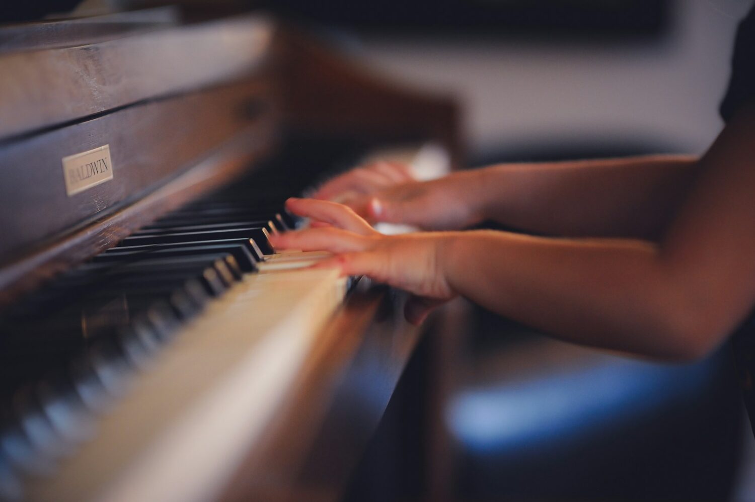 Revolutionizing Music Education: Innovative Approaches and Benefits