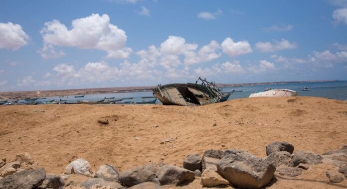 At least eight drown in Red Sea as smugglers force migrants overboard