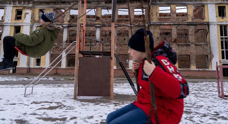 Ukraine suffers renewed, massive Russian airstrikes overnight