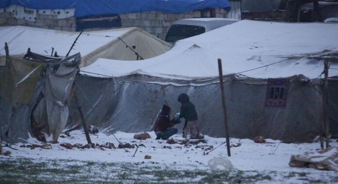 Syria: Aleppo fighting leaves civilians dead, displaces thousands