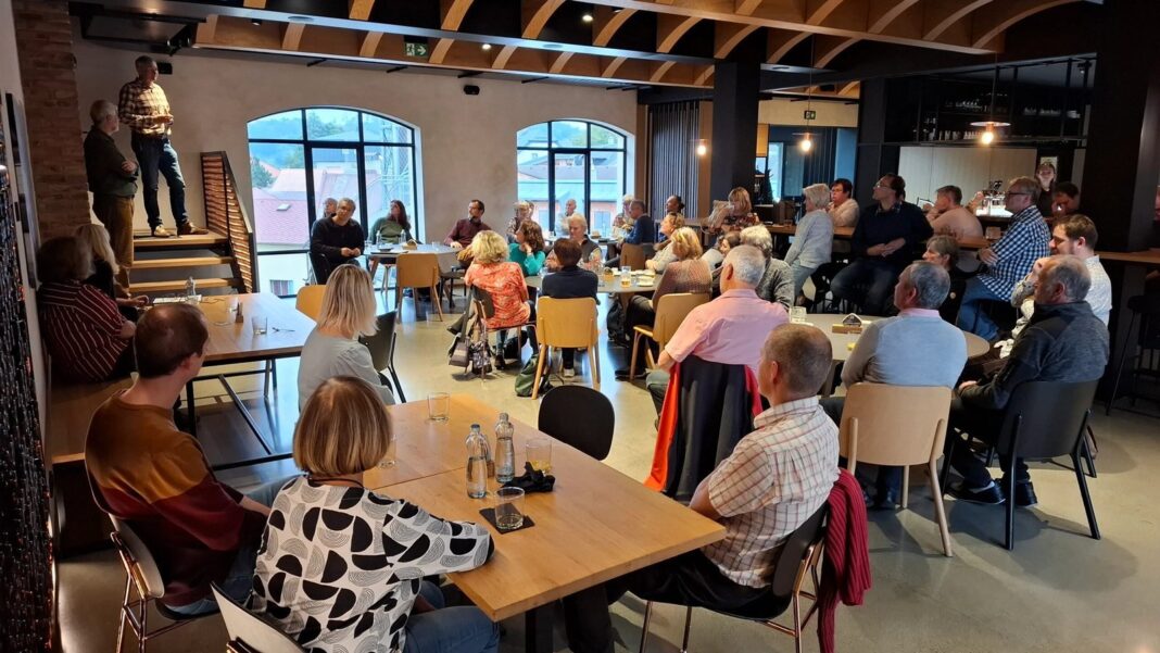 تقدم الكنيسة التشيكية التدريب للمسؤولين العلمانيين