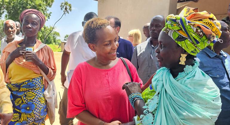 Top aid official urges young people to ‘serve humanity’, support the UN |