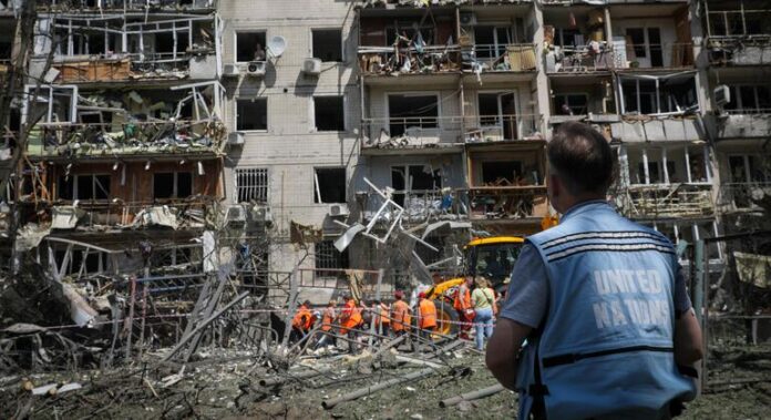 Ukraine: Latest Russian assault leaves at least 14 dead in Kyiv Ukraine: Latest Russian assault leaves at least 14 dead in Kyiv