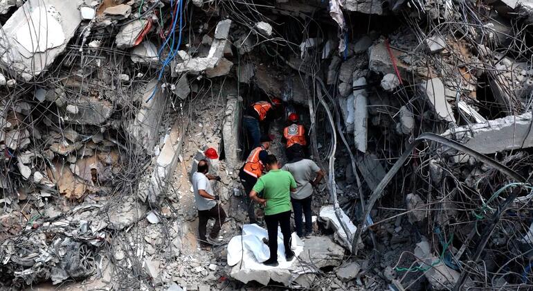 ‘We face a new ordeal’: Gaza's search for the dead goes on