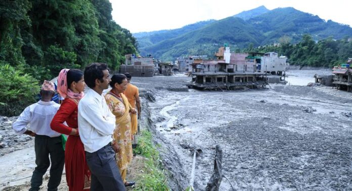 Nepal flooding deaths surpass 900 as needs climb Nepal flooding deaths surpass 900 as needs climb