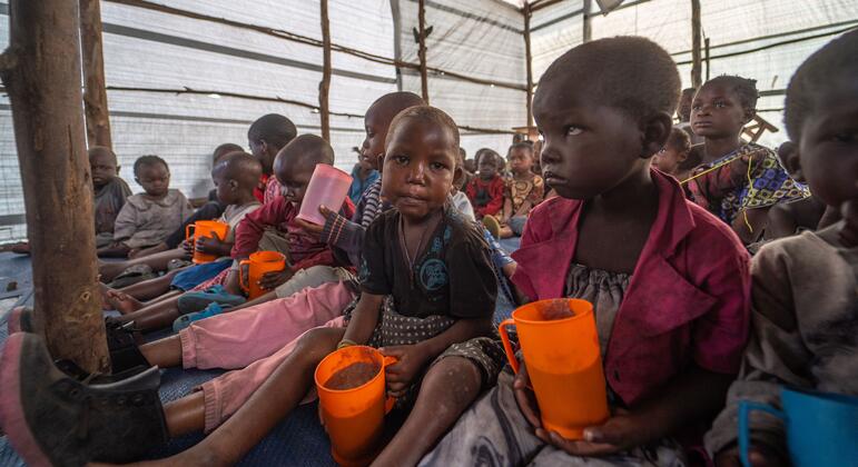 Ebola response in eastern DR Congo must include food assistance, WFP says