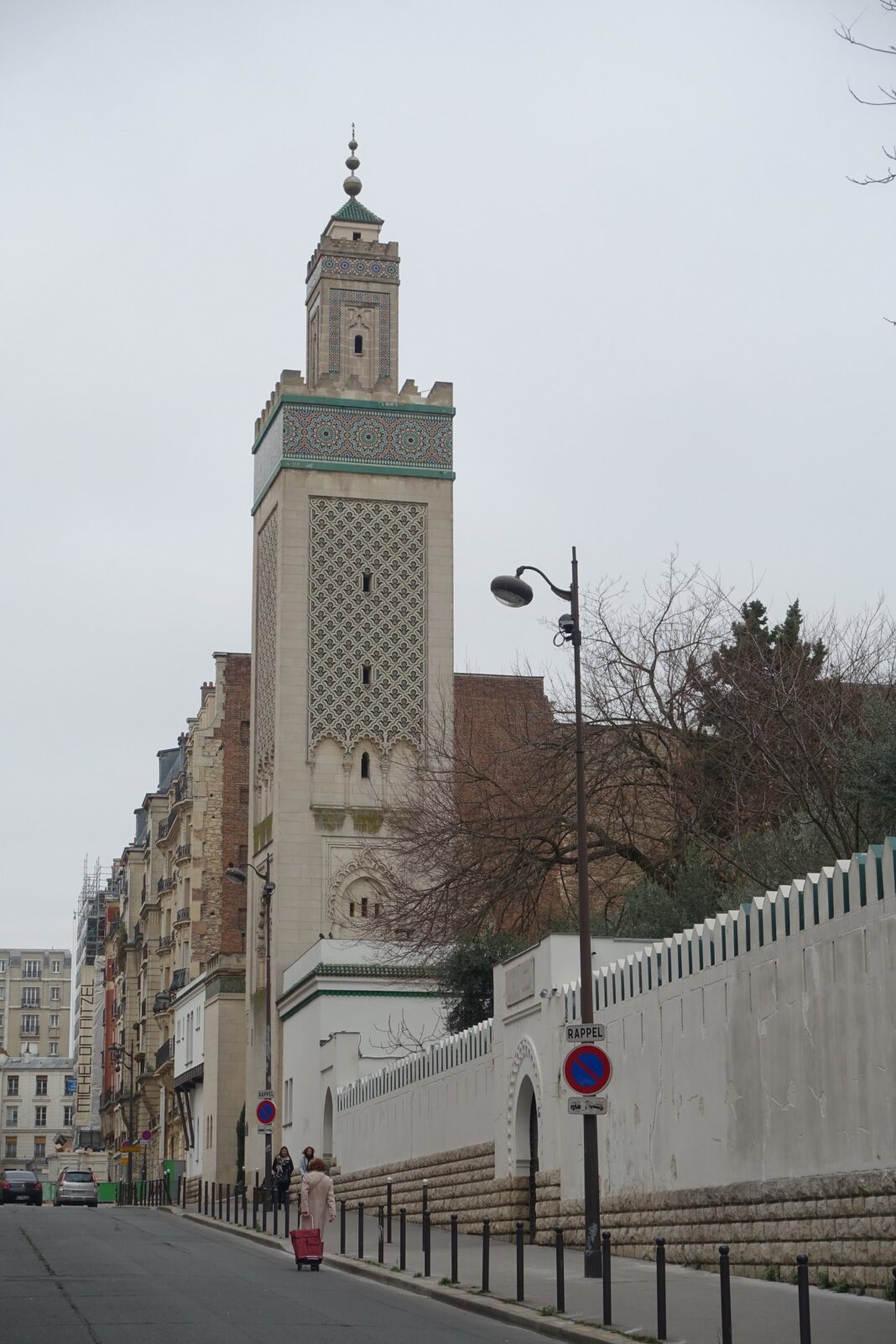 When religion becomes a barrier: discrimination appears in ordinary life across France