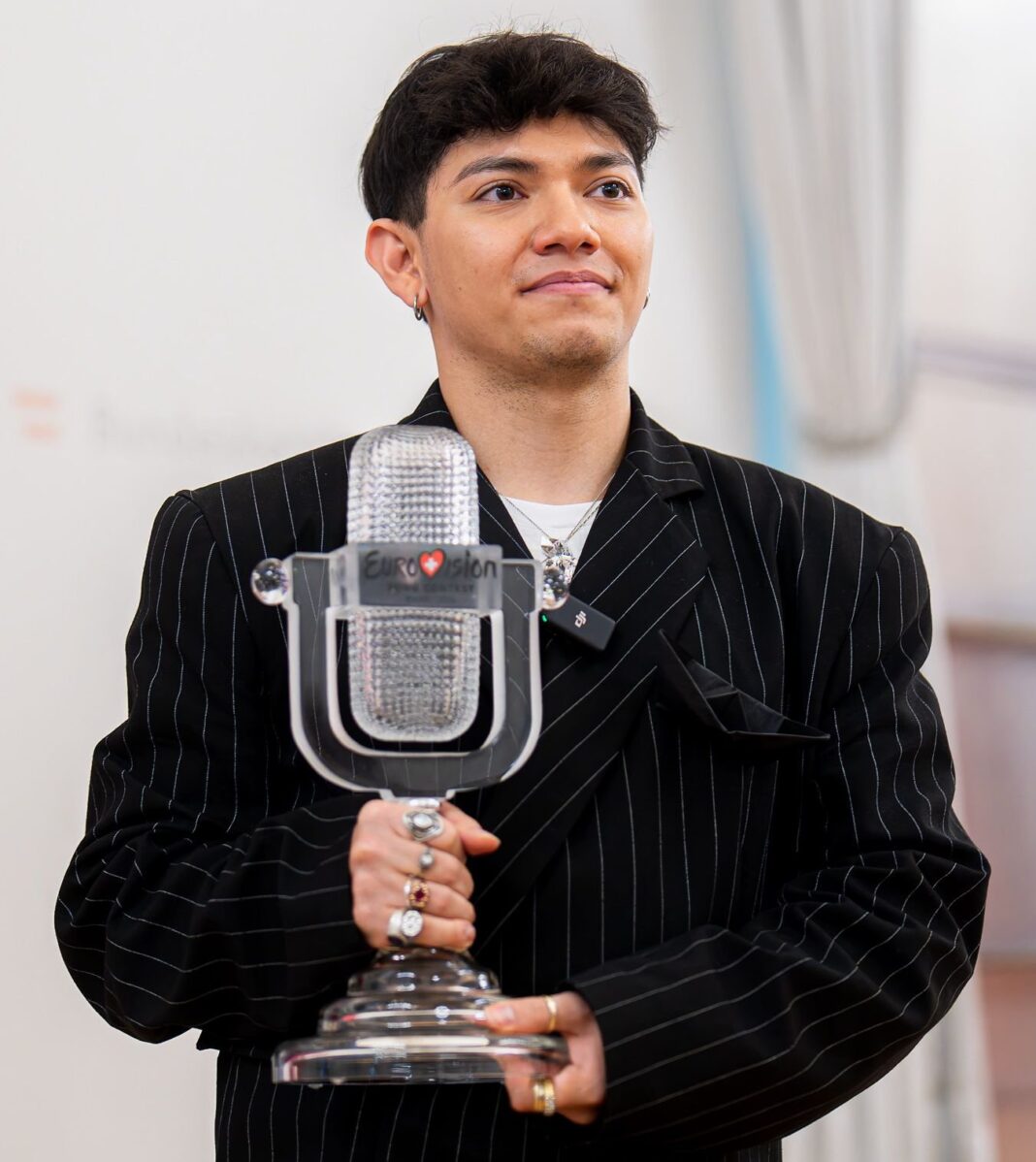 JJ with the Eurovision 2025 trophy