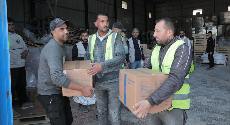 Gaza: Funding cuts leave half a million without food assistance